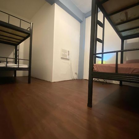Lime Lite Manila Hostel Makati City Esterno foto