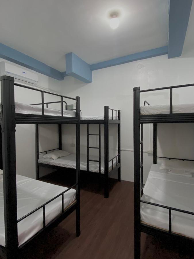 Lime Lite Manila Hostel Makati City Esterno foto