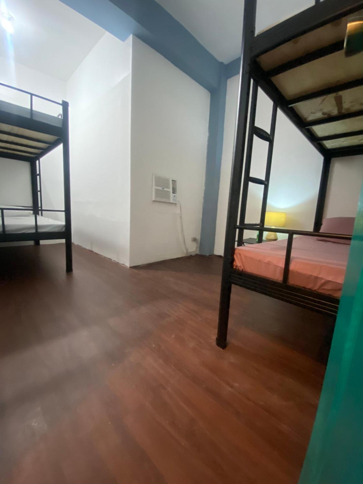 Lime Lite Manila Hostel Makati City Esterno foto